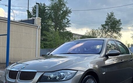 BMW 3 серия, 2006 год, 1 050 000 рублей, 2 фотография