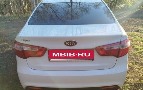 KIA Rio III рестайлинг, 2014 год, 980 000 рублей, 2 фотография