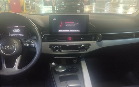 Audi A4, 2020 год, 2 700 000 рублей, 3 фотография