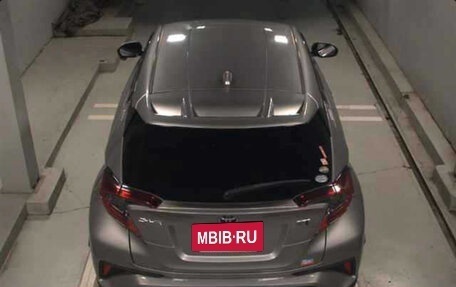 Toyota C-HR I рестайлинг, 2018 год, 1 442 000 рублей, 7 фотография