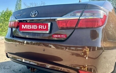 Toyota Camry, 2017 год, 2 100 000 рублей, 6 фотография