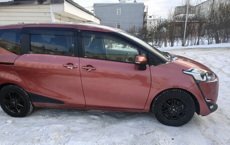 Toyota Sienta II, 2015 год, 1 400 000 рублей, 3 фотография