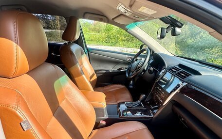 Toyota Camry, 2017 год, 2 100 000 рублей, 9 фотография