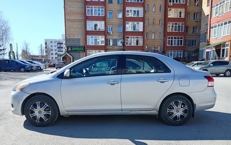 Toyota Yaris III рестайлинг, 2007 год, 600 000 рублей, 3 фотография