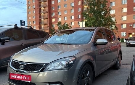 KIA cee'd I рестайлинг, 2011 год, 680 000 рублей, 2 фотография