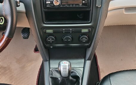 Skoda Octavia, 2005 год, 760 000 рублей, 17 фотография