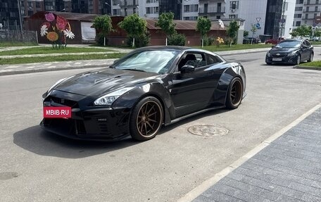 Nissan GT-R, 2011 год, 9 999 999 рублей, 2 фотография