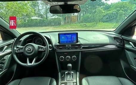 Mazda CX-4, 2023 год, 1 690 000 рублей, 11 фотография
