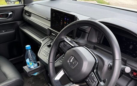 Honda Stepwgn, 2023 год, 2 580 000 рублей, 11 фотография