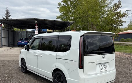 Honda Stepwgn, 2023 год, 2 580 000 рублей, 5 фотография