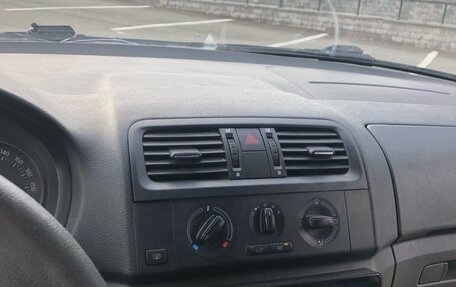 Skoda Fabia II, 2011 год, 300 000 рублей, 6 фотография
