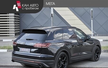 Volkswagen Touareg III, 2019 год, 4 500 000 рублей, 2 фотография