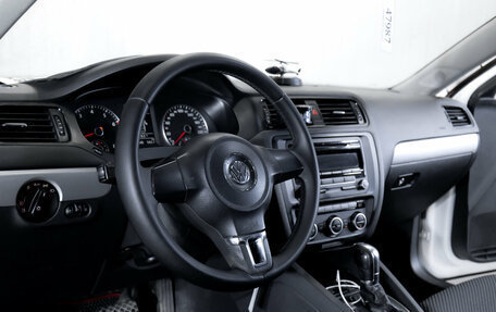 Volkswagen Jetta VI, 2012 год, 810 000 рублей, 12 фотография