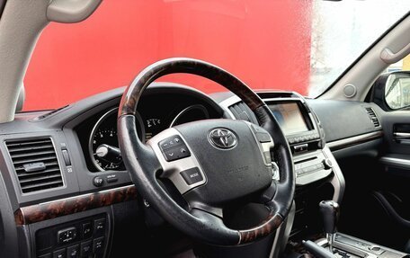 Toyota Land Cruiser 200, 2013 год, 3 990 000 рублей, 15 фотография