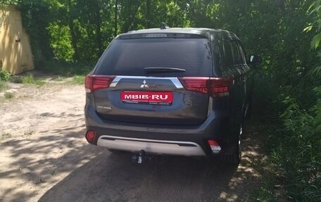 Mitsubishi Outlander III рестайлинг 3, 2021 год, 3 300 000 рублей, 1 фотография
