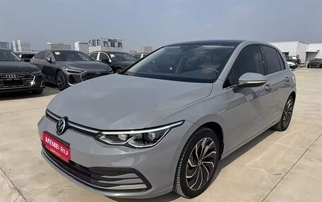Volkswagen Golf VIII, 2022 год, 1 843 000 рублей, 1 фотография
