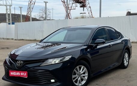 Toyota Camry, 2019 год, 2 130 000 рублей, 1 фотография