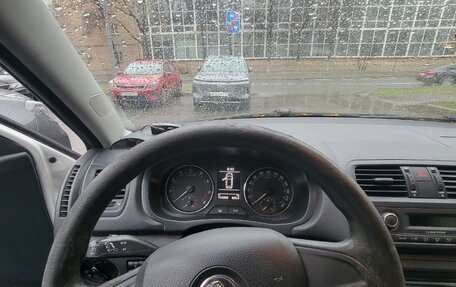 Skoda Roomster, 2013 год, 700 000 рублей, 8 фотография
