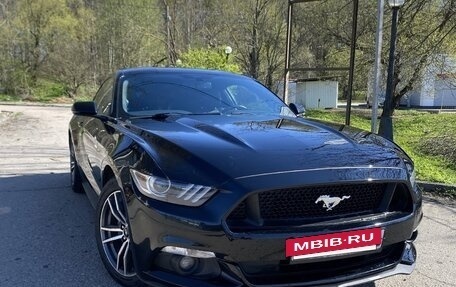 Ford Mustang VI рестайлинг, 2017 год, 2 700 000 рублей, 8 фотография