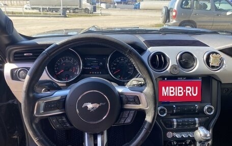 Ford Mustang VI рестайлинг, 2017 год, 2 700 000 рублей, 16 фотография