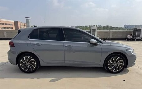 Volkswagen Golf VIII, 2022 год, 1 843 000 рублей, 5 фотография
