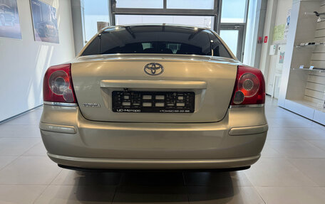 Toyota Avensis III рестайлинг, 2006 год, 880 000 рублей, 5 фотография