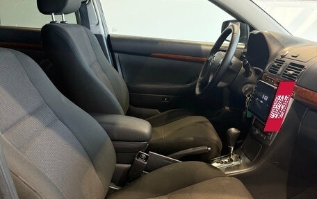 Toyota Avensis III рестайлинг, 2006 год, 880 000 рублей, 24 фотография