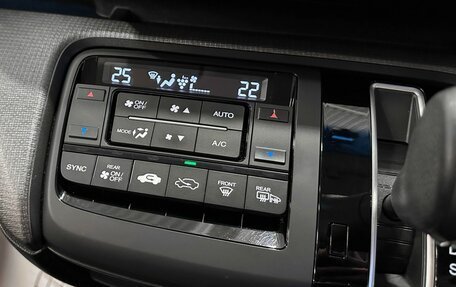 Honda Stepwgn IV, 2016 год, 1 797 000 рублей, 27 фотография