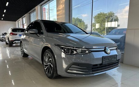 Volkswagen Golf VIII, 2022 год, 1 990 000 рублей, 3 фотография