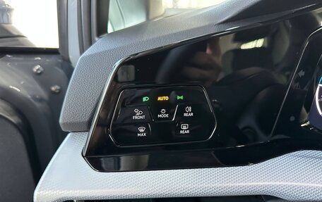 Volkswagen Golf VIII, 2022 год, 1 990 000 рублей, 22 фотография