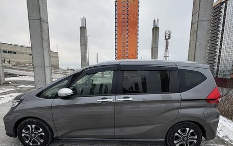 Honda Freed II, 2022 год, 1 430 000 рублей, 4 фотография