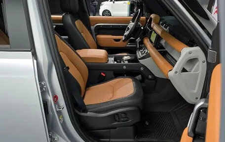 Land Rover Defender II, 2024 год, 7 650 000 рублей, 14 фотография