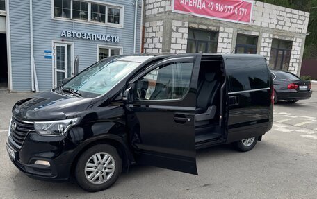 Hyundai H-1 II рестайлинг, 2020 год, 3 100 000 рублей, 5 фотография
