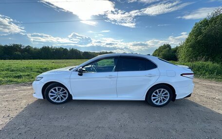 Toyota Camry, 2018 год, 2 350 000 рублей, 3 фотография