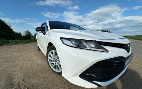 Toyota Camry, 2018 год, 2 350 000 рублей, 5 фотография