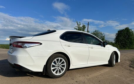 Toyota Camry, 2018 год, 2 350 000 рублей, 10 фотография