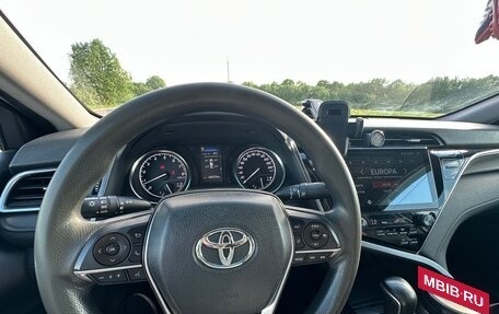 Toyota Camry, 2018 год, 2 350 000 рублей, 13 фотография