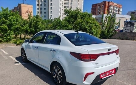 KIA Rio IV, 2020 год, 1 570 000 рублей, 4 фотография