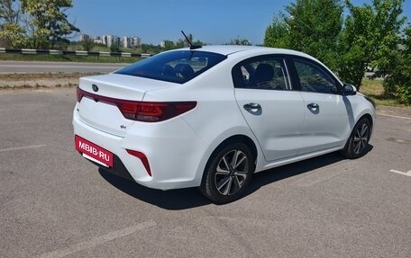 KIA Rio IV, 2020 год, 1 570 000 рублей, 2 фотография