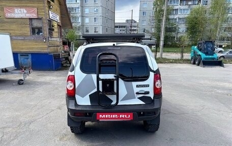 Chevrolet Niva I рестайлинг, 2013 год, 380 000 рублей, 3 фотография