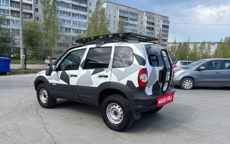 Chevrolet Niva I рестайлинг, 2013 год, 380 000 рублей, 2 фотография