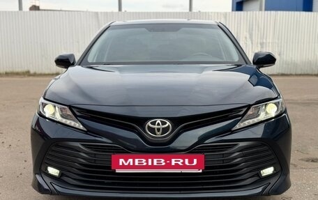 Toyota Camry, 2019 год, 2 130 000 рублей, 4 фотография