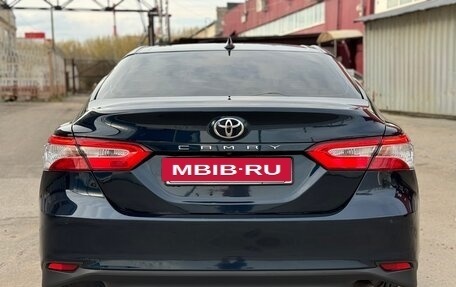 Toyota Camry, 2019 год, 2 130 000 рублей, 8 фотография