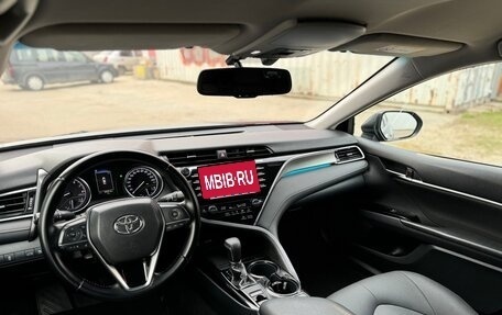 Toyota Camry, 2019 год, 2 130 000 рублей, 14 фотография