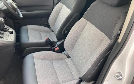 Honda Freed, 2025 год, 2 000 000 рублей, 33 фотография