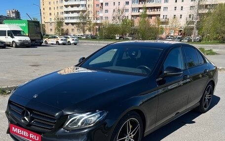 Mercedes-Benz E-Класс, 2018 год, 3 250 000 рублей, 7 фотография