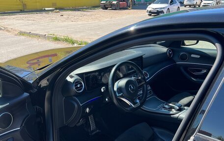 Mercedes-Benz E-Класс, 2018 год, 3 250 000 рублей, 11 фотография