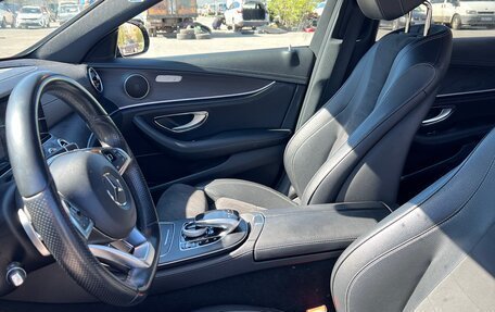 Mercedes-Benz E-Класс, 2018 год, 3 250 000 рублей, 13 фотография