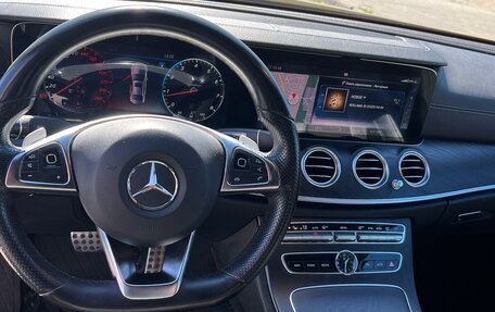 Mercedes-Benz E-Класс, 2018 год, 3 250 000 рублей, 12 фотография