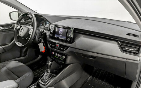 Skoda Rapid II, 2022 год, 1 750 000 рублей, 11 фотография